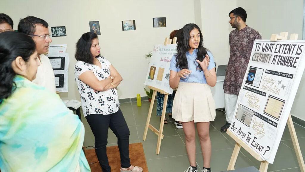 At Prometheus School, an exhibition on the Theory of Knowledge was organized, where secondary students presented their research and discoveries related to their selected topics